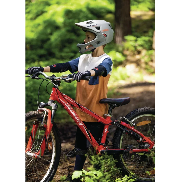 Abus---casca-ciclism-copii-Youdrop-FF--acoperire-integrala--helmet---albastru-intunecat_6bva-wx Abus---casca-ciclism-copii-Youdrop-FF--acoperire-integrala--helmet---albastru-intunecat_6bva-wx